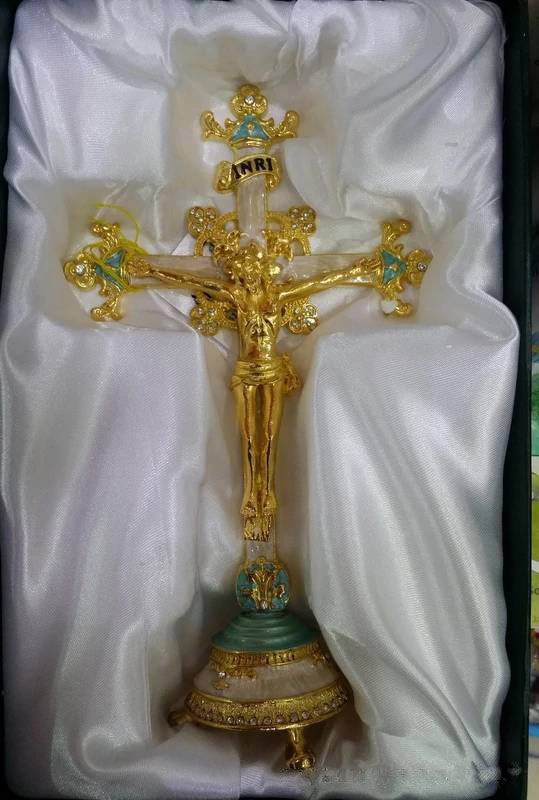 golden-crucifix